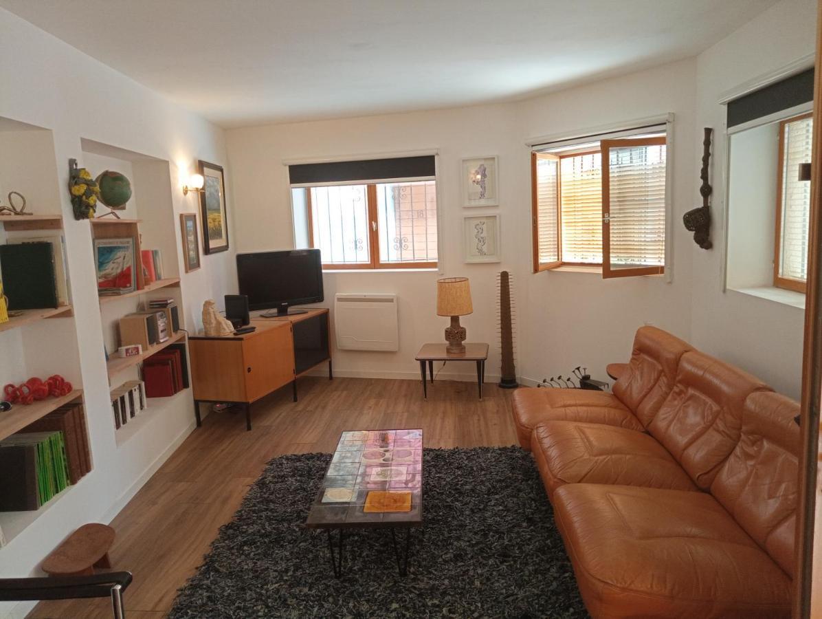 Thuir: Superbe Appartement Kültér fotó